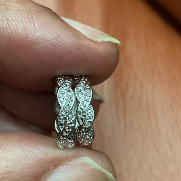 Jewelry - Earrings Hoops